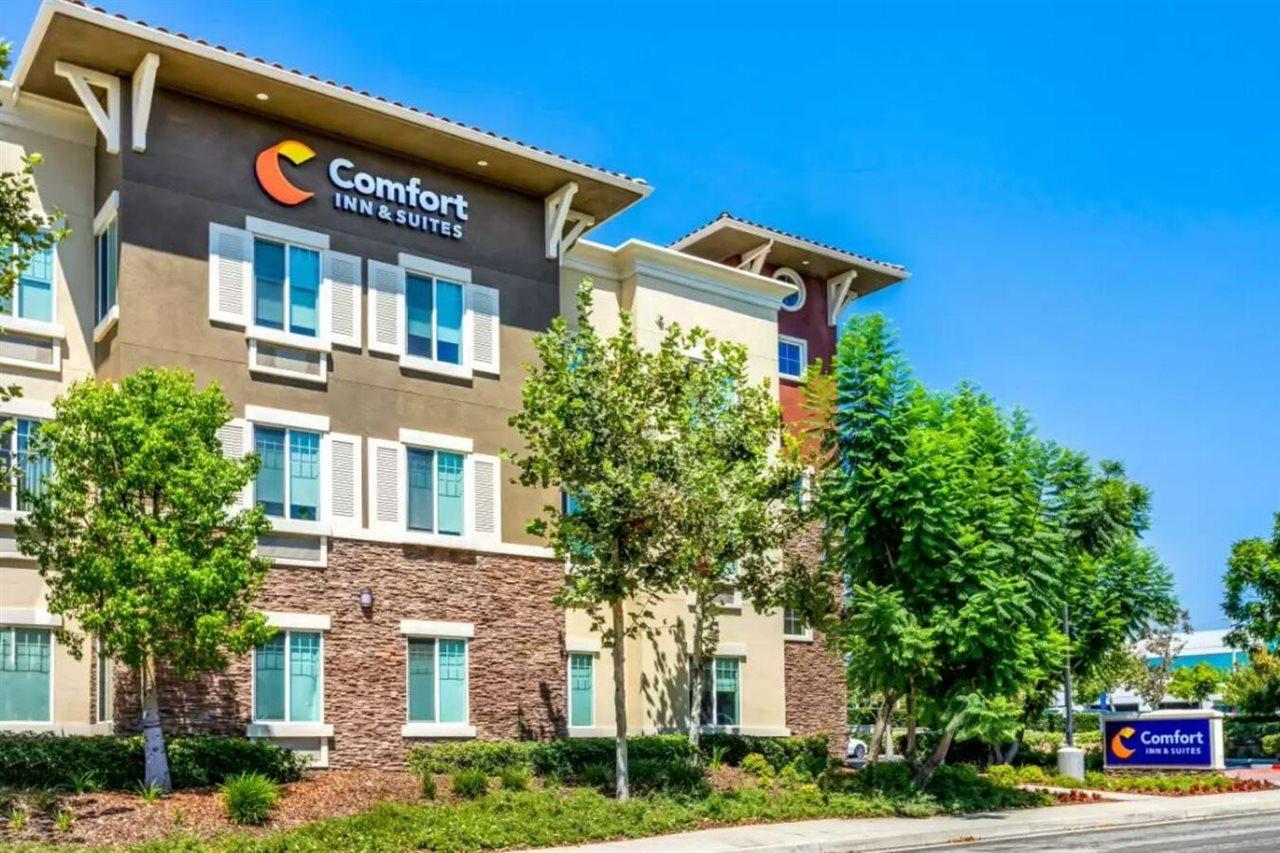 Comfort Inn & Suites Near Ontario Airport Exteriör bild