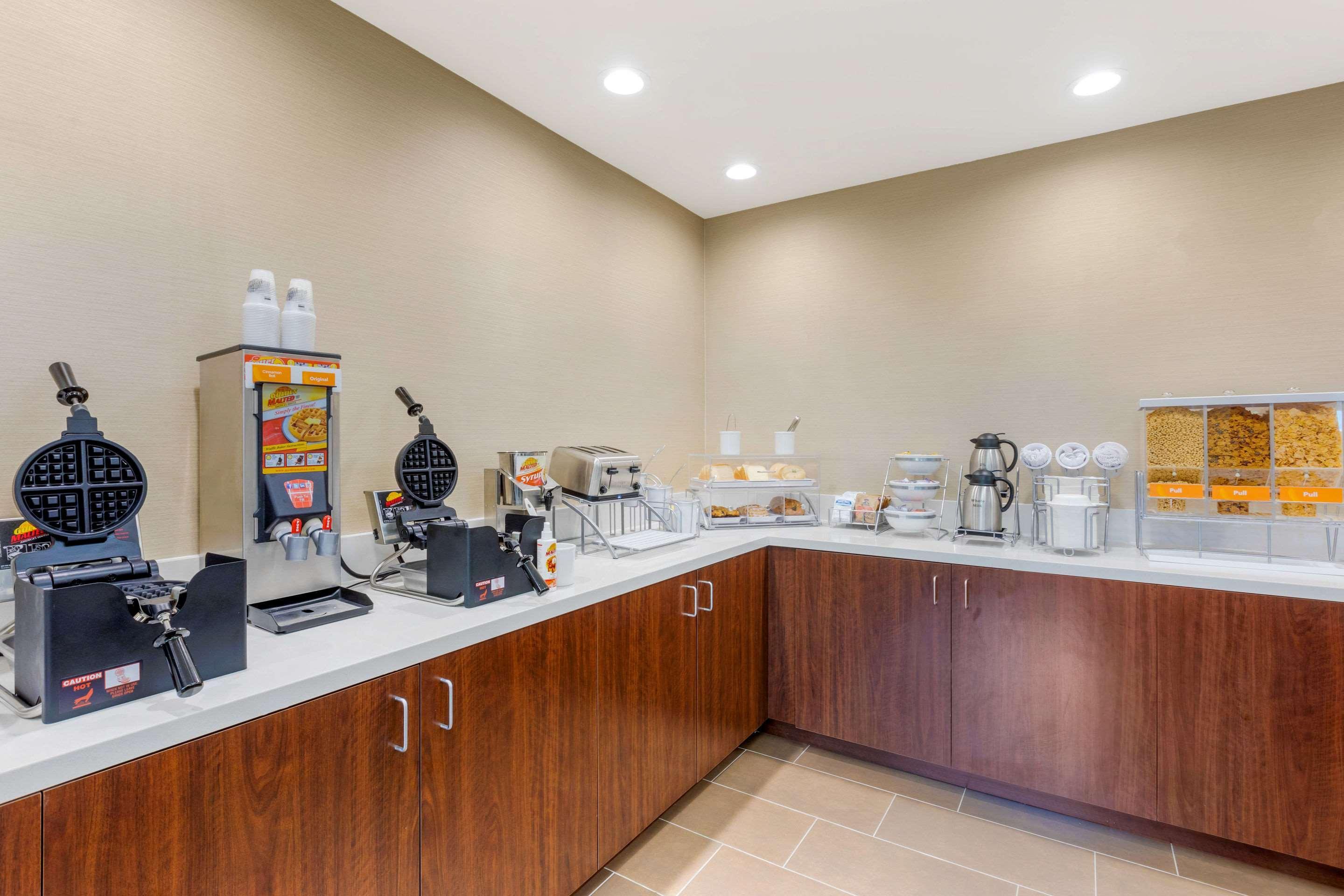 Comfort Inn & Suites Near Ontario Airport Exteriör bild