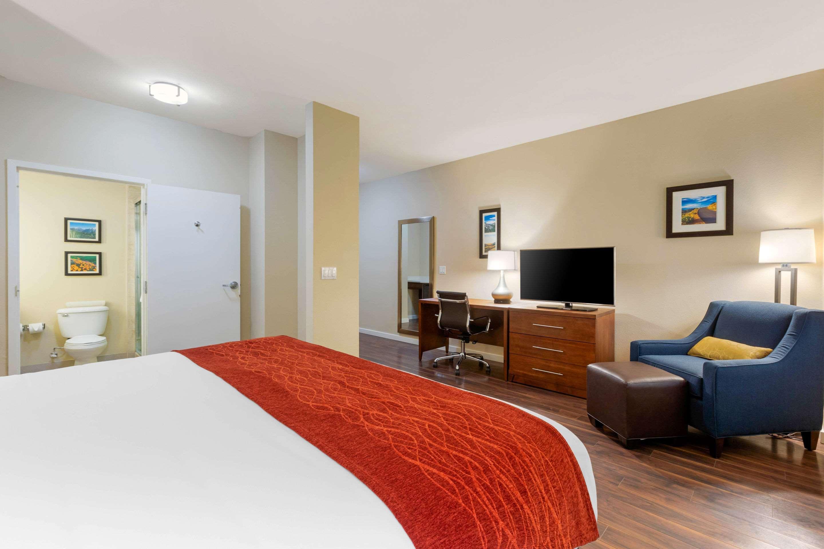Comfort Inn & Suites Near Ontario Airport Exteriör bild