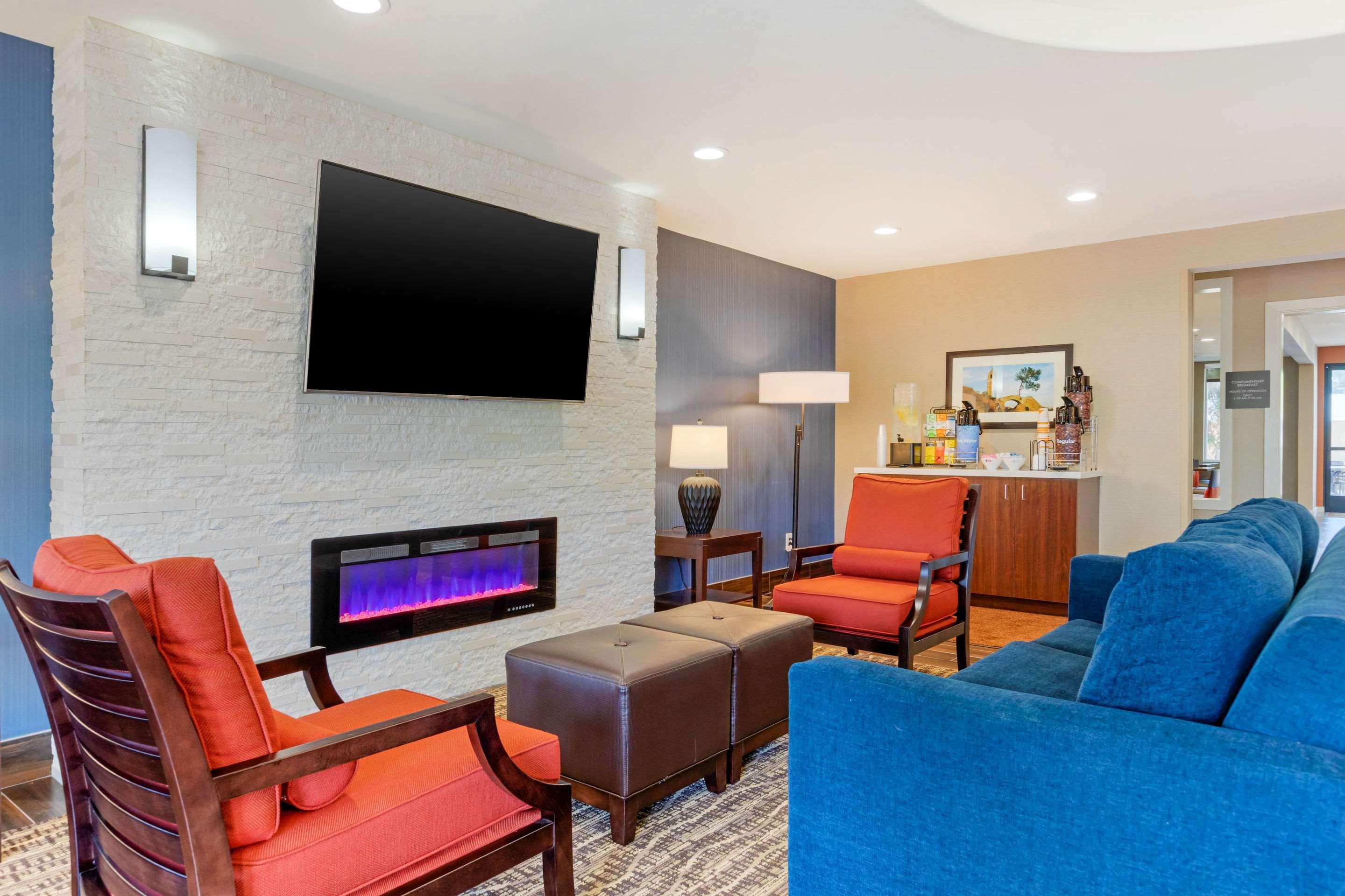 Comfort Inn & Suites Near Ontario Airport Exteriör bild