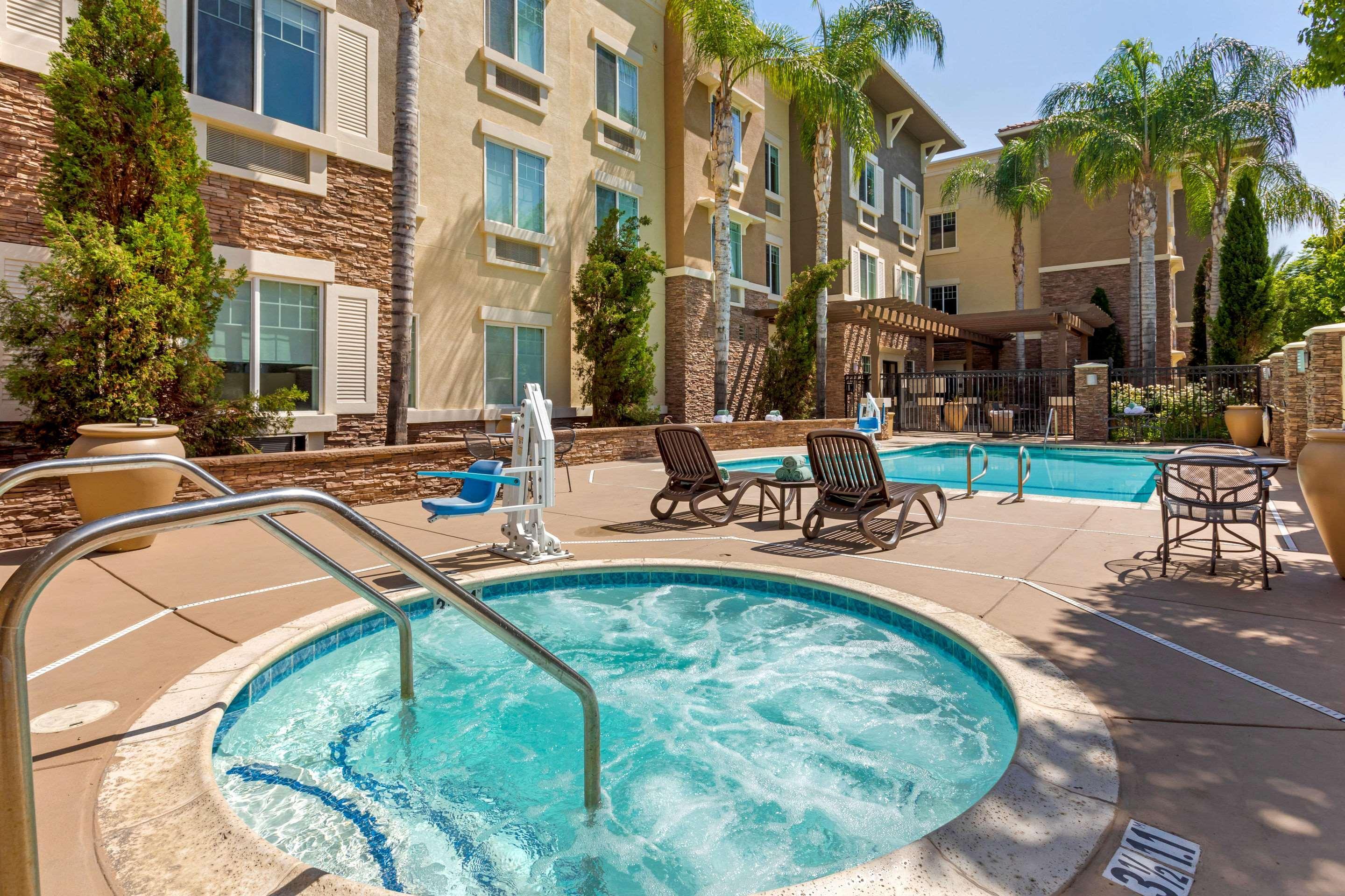 Comfort Inn & Suites Near Ontario Airport Exteriör bild