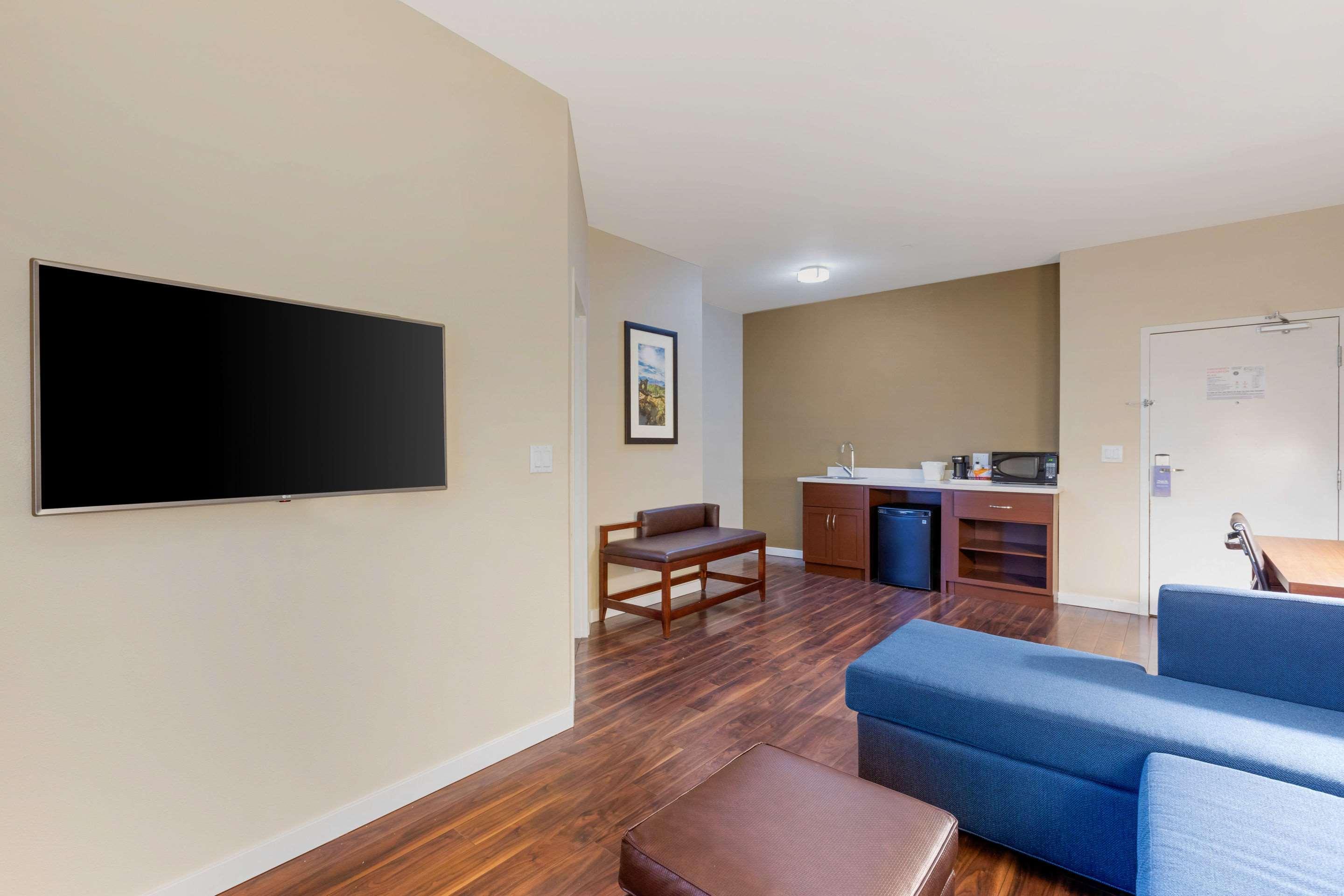 Comfort Inn & Suites Near Ontario Airport Exteriör bild