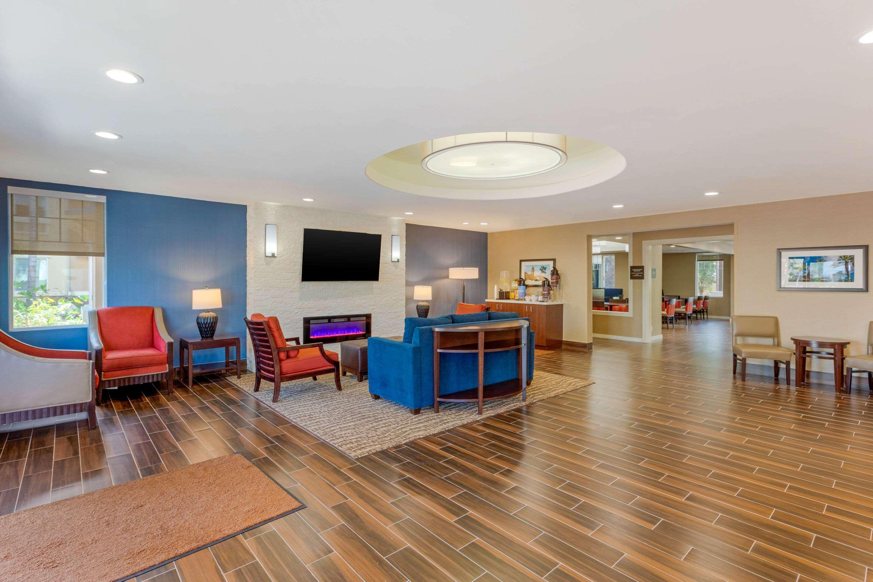 Comfort Inn & Suites Near Ontario Airport Exteriör bild