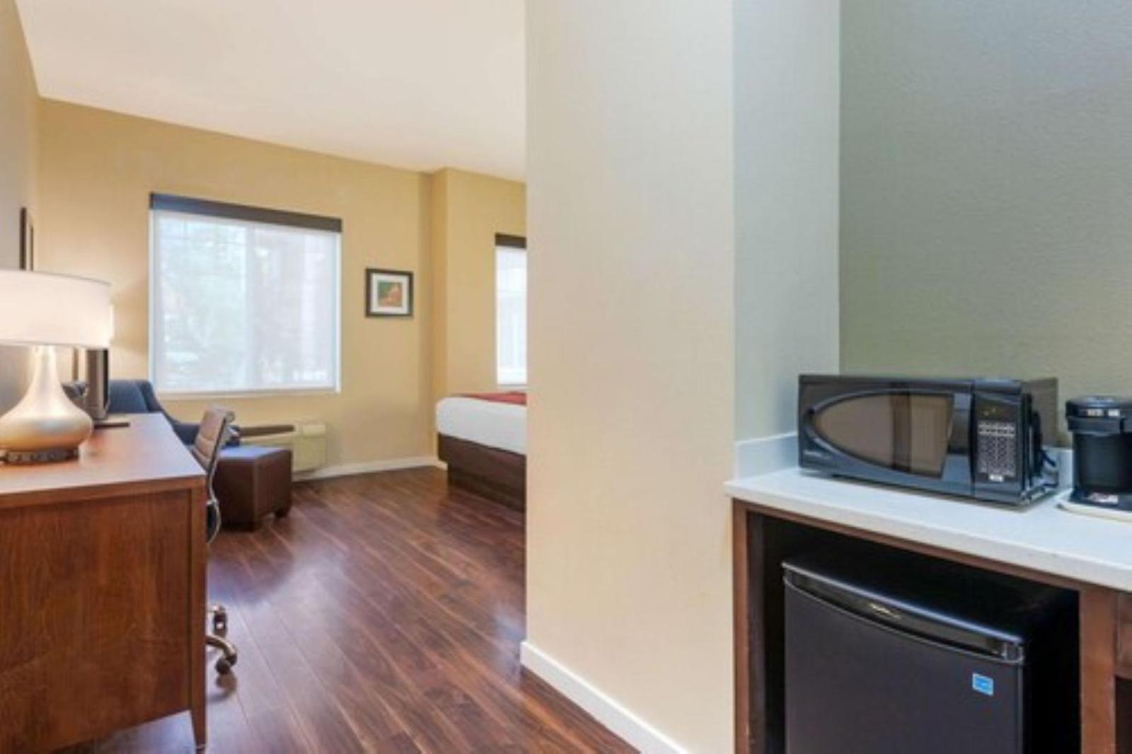 Comfort Inn & Suites Near Ontario Airport Exteriör bild